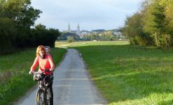 Saliendo ruta en bici Bayeux