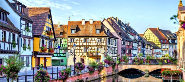 El pueblo de Colmar en la ruta en bici por la Alsacia
